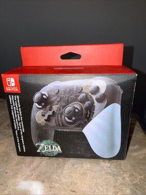 Nintendo Switch Pro Controller - The Legend of Zelda: Tears of the Kingdom NEW